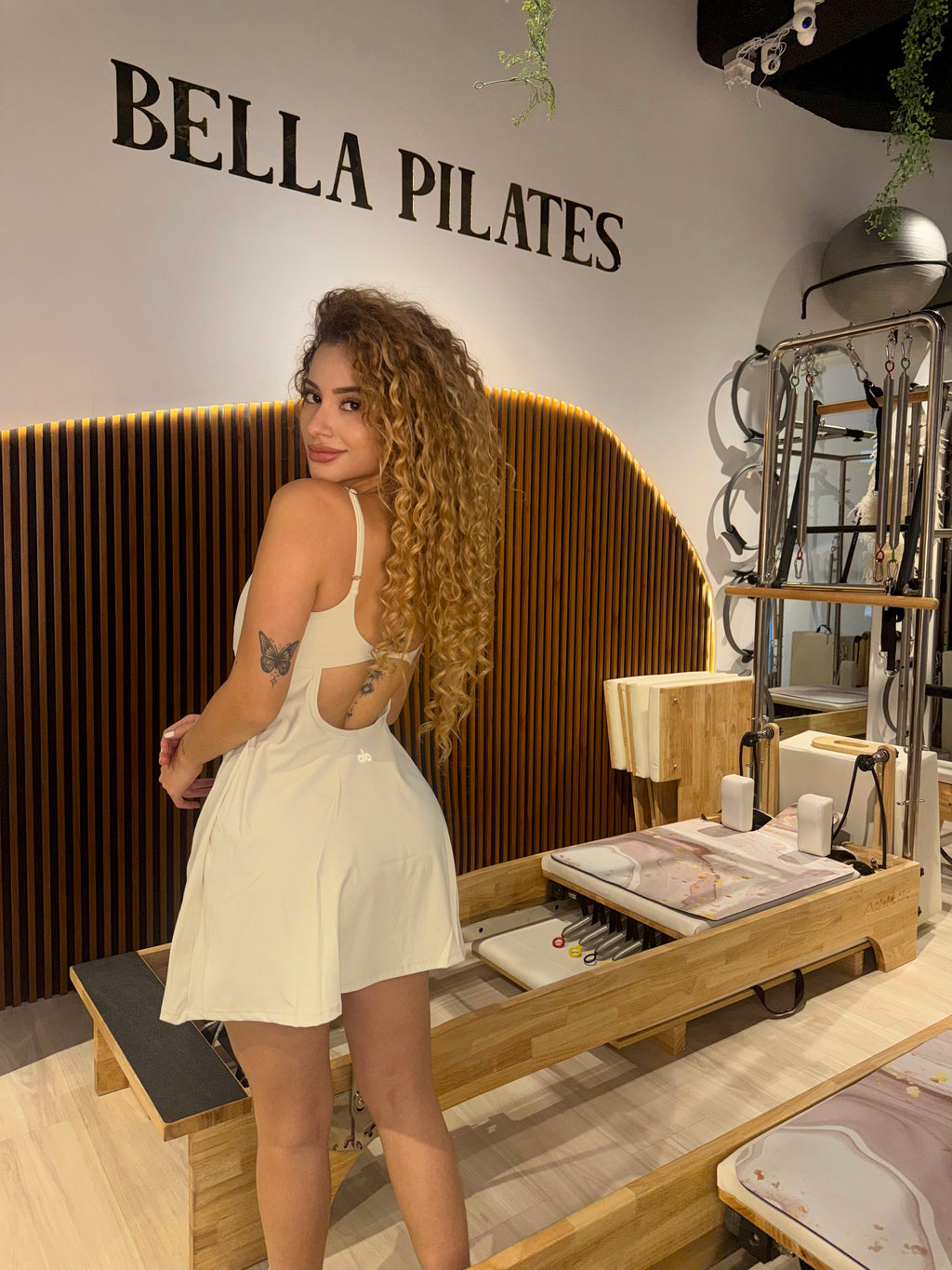 VESTIDO TENIS VAINILLA